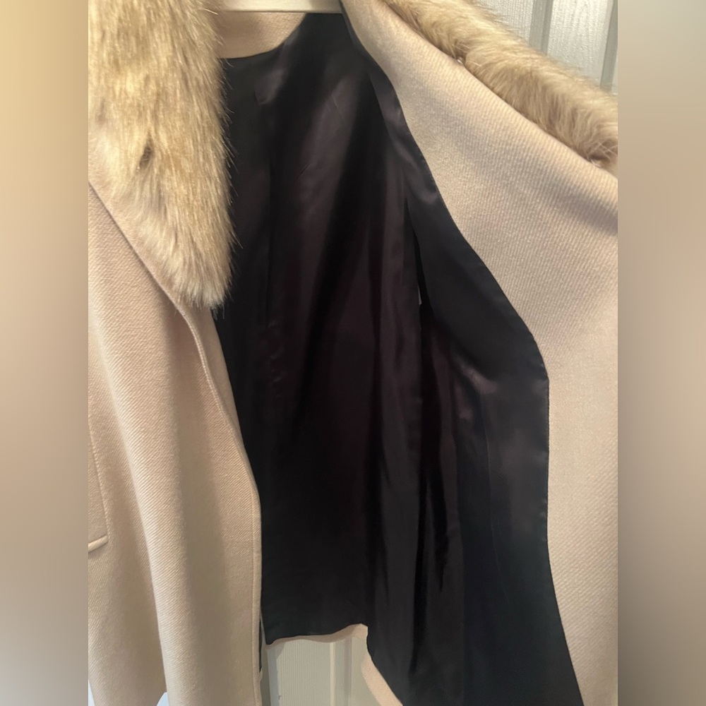 Zara Tan Wool Coat with Faux Fur Collar with belt - Picture 6 of 6
